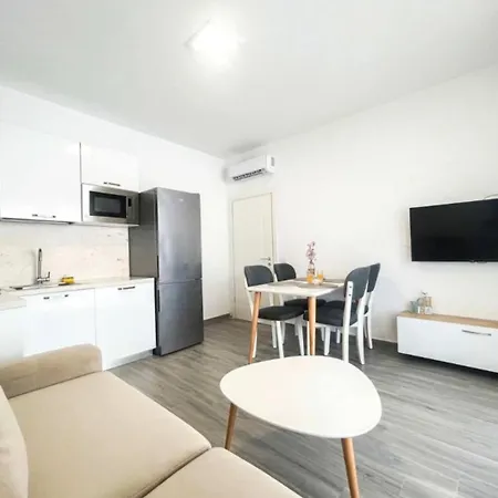Apartment Bonita By Adriatic Living Golem (Tirana)